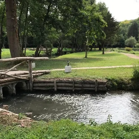 Le Domaine Du *